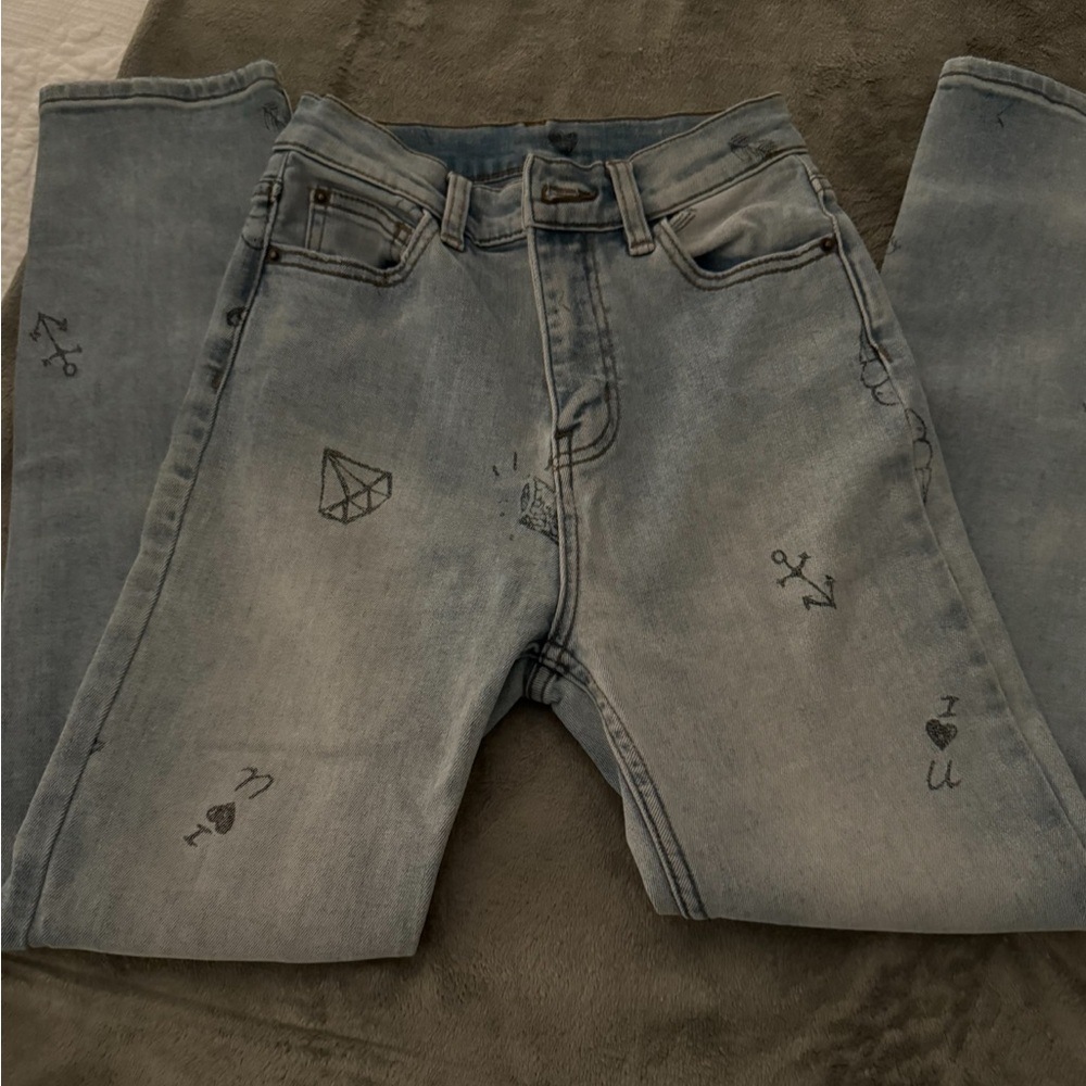 BDG Urban Outfitters Doodle High Rise Girlfriend Jeans in Light Wash Size 24 W